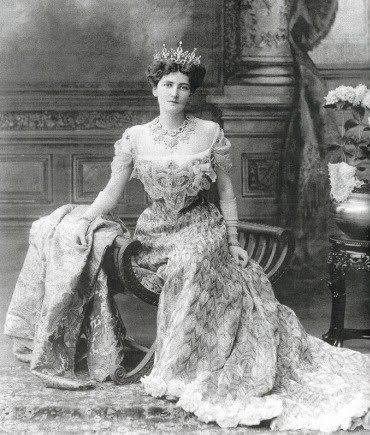 Mary Leiter Lady Curzon wearing a 1903 gown by Jean Philippe Worth